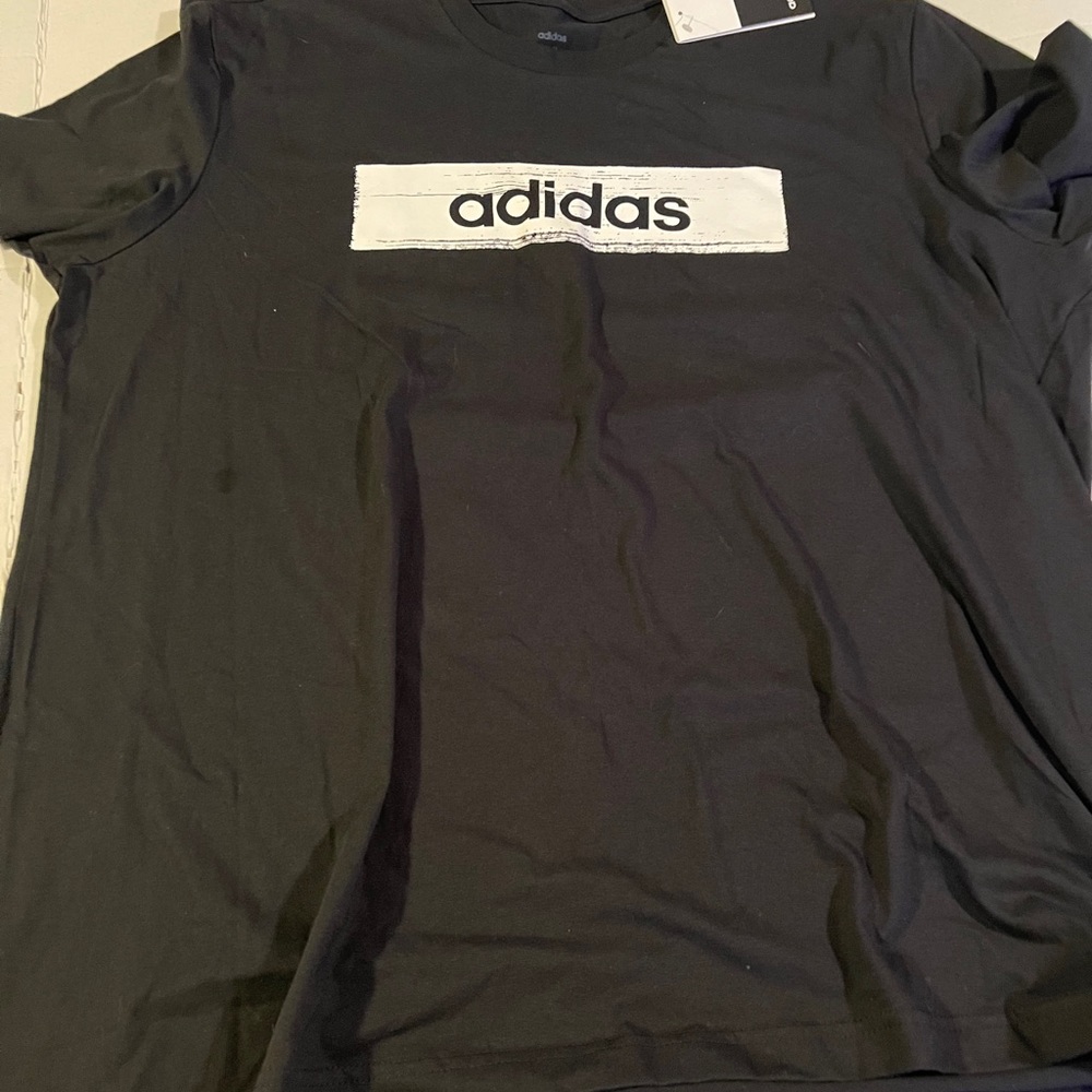Men’s adidas tee NWT